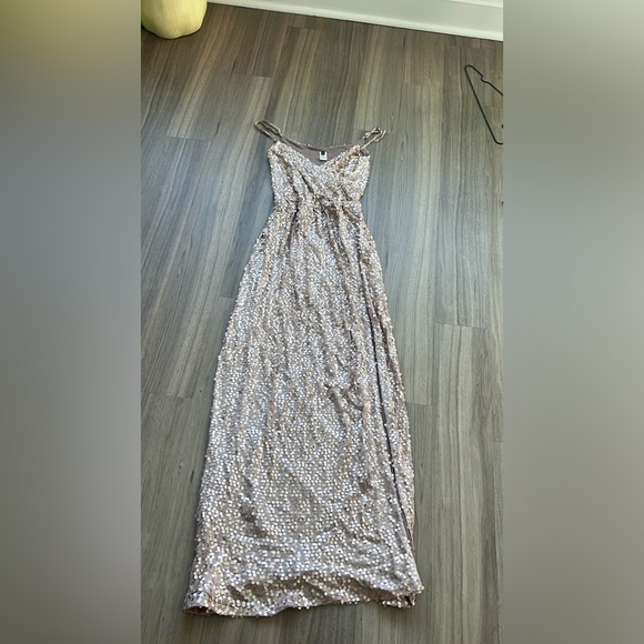 BEAUTIFUL HANDMADE GOLD SEQUIN SPLIT LONG PROM NYE DRESS GOWN - Picture 3 of 3